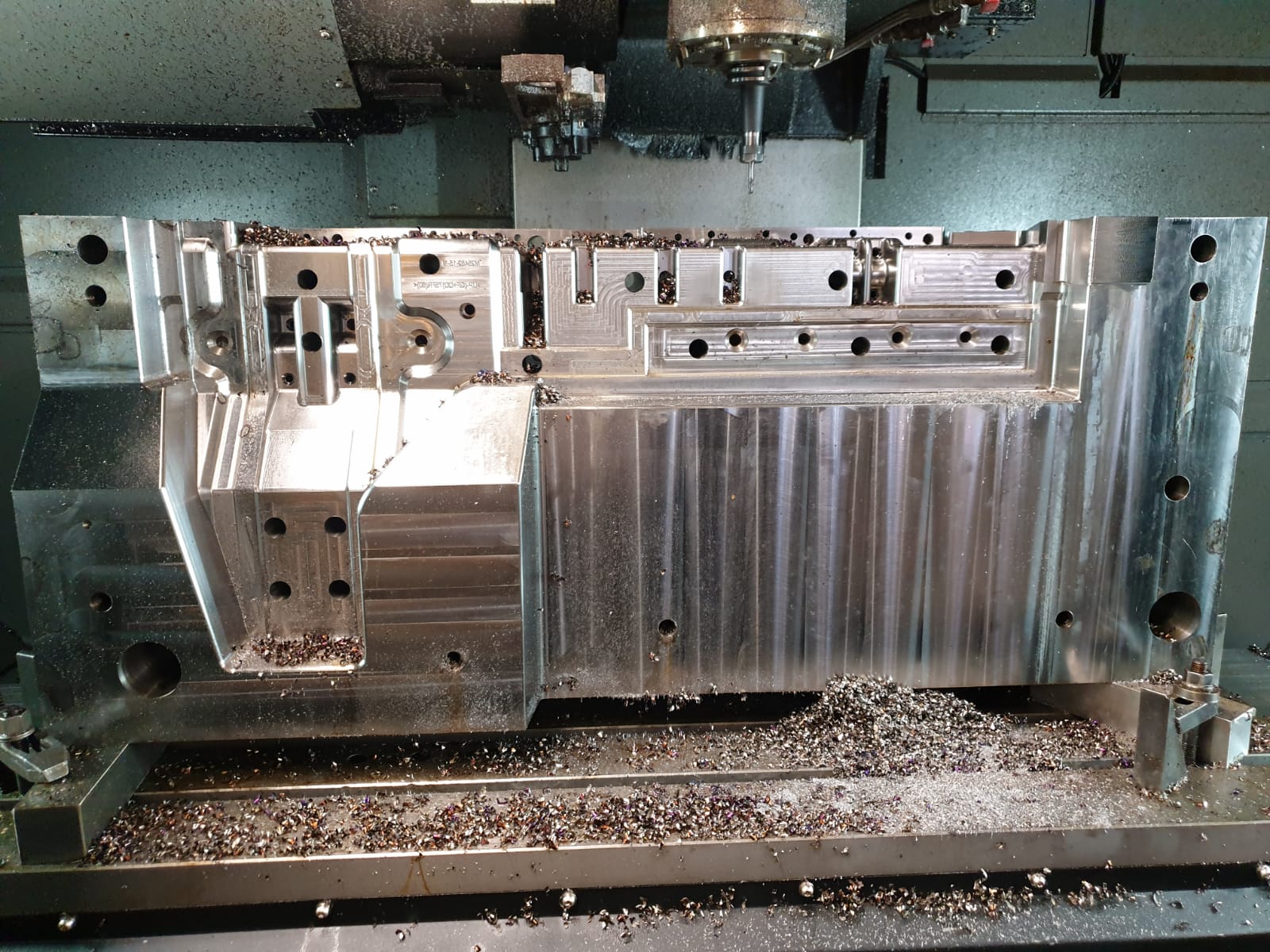 cnc manufacturing & tooling